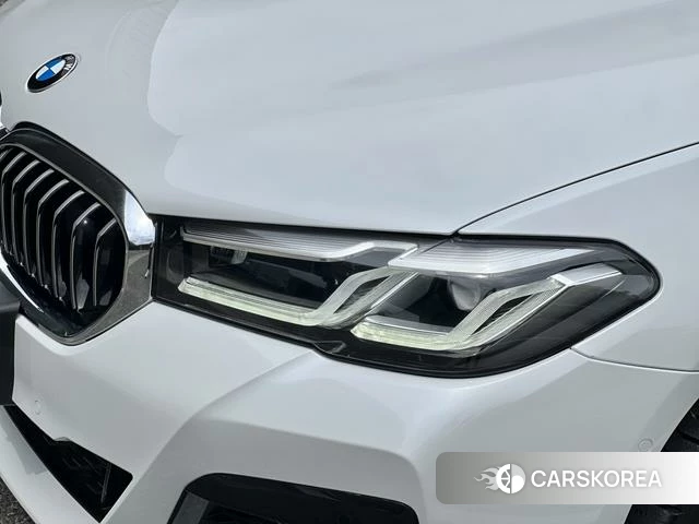 BMW 5 series 2022 Белый из Китая, фото 2