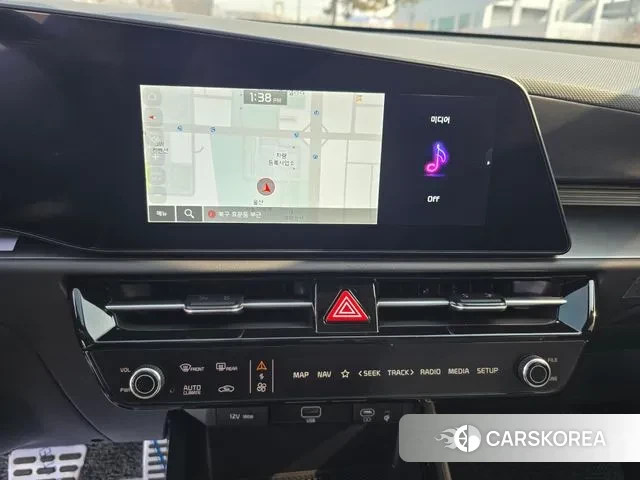 Kia Di Ol Nu Niro 2025 Белый из Кореи, фото 2