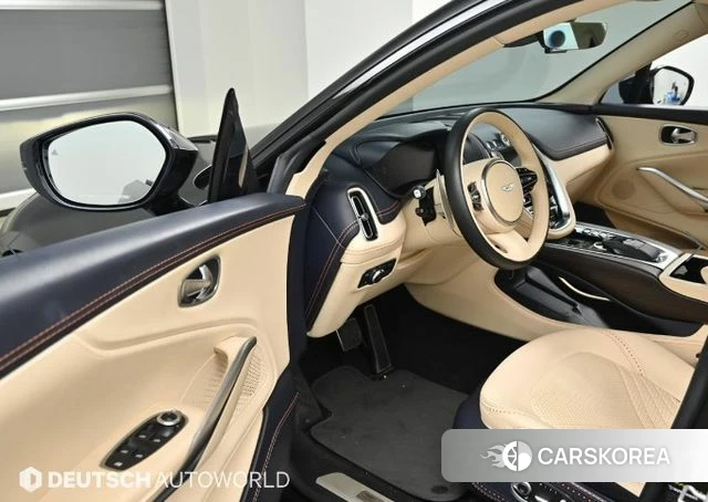 Aston Martin DBX 2021 Коричневый из Кореи, фото 2
