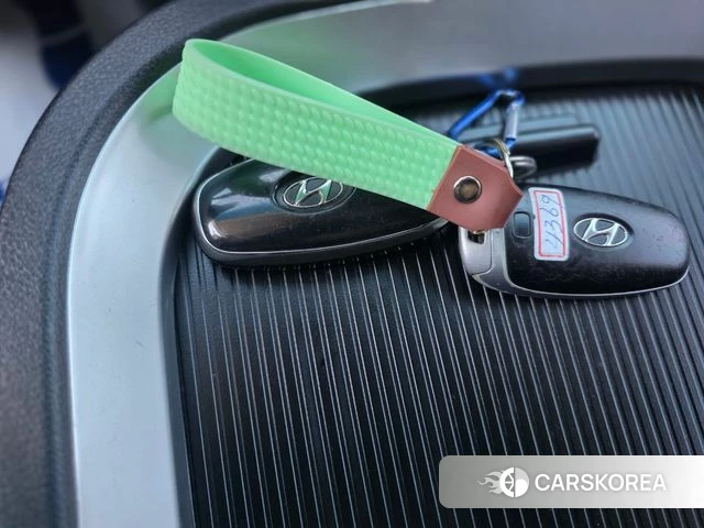 Hyundai Staria 2021 Белый из Кореи, фото 2