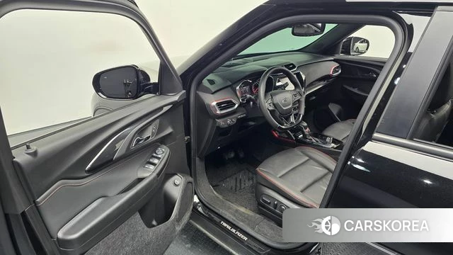Chevrolet (GM Daewoo) Trailblazer 2023 Черный из Кореи, фото 2