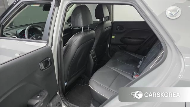 Hyundai Venue 2024 Серебристо-серый из Кореи, фото 2