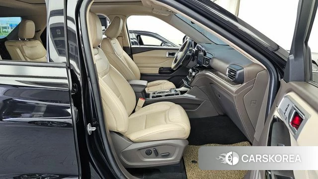 Ford Explorer 6th Generation 2021 Черный из Кореи, фото 2