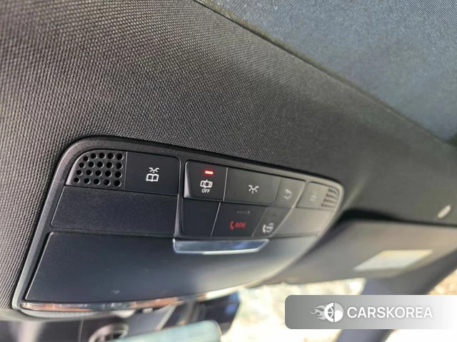 Mercedes-Benz C-Class W205 2022 Белый из Кореи, фото 2