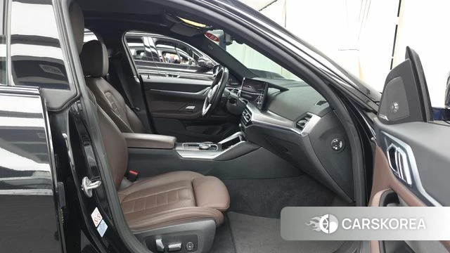 BMW i4 2023 Черный из Кореи, фото 2
