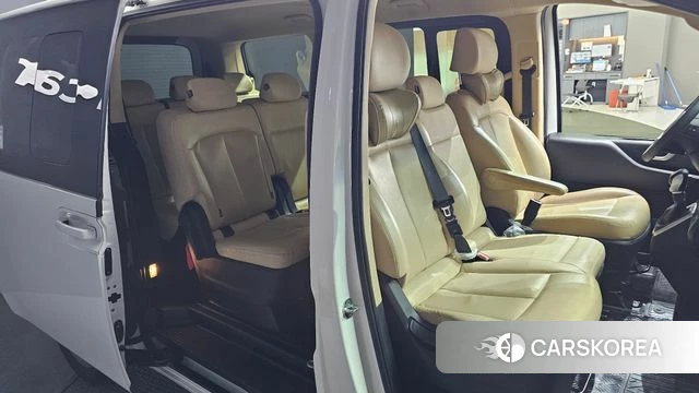 Hyundai Staria 2022 Белый из Кореи, фото 2