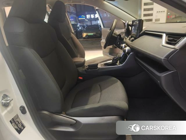 Toyota RAV4 Rongfang 2022 Белый из Китая, фото 2