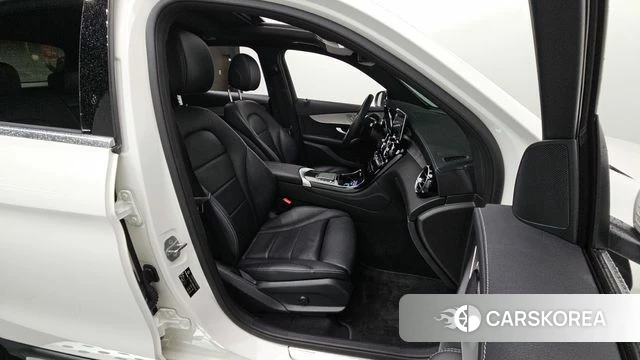 Mercedes-Benz GLC-Class X253 2021 Белый из Кореи, фото 2