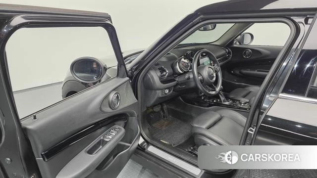 Mini Cooper Clubman 2018 Черный из Кореи, фото 2