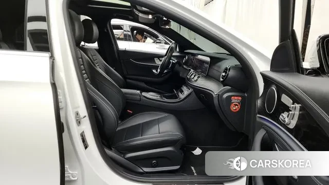 Mercedes-Benz E-Class W213 2020 Белый из Кореи, фото 2