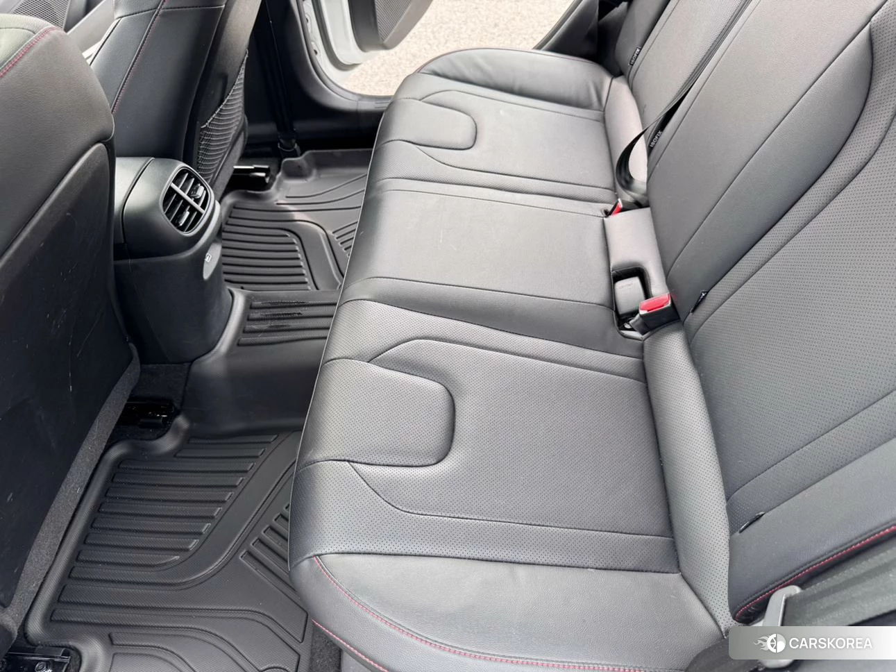 Hyundai Elantra 2022 Белый из Китая, фото 2