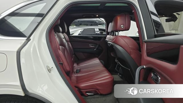 Bentley Bentayga 2020 Белый из Кореи, фото 2