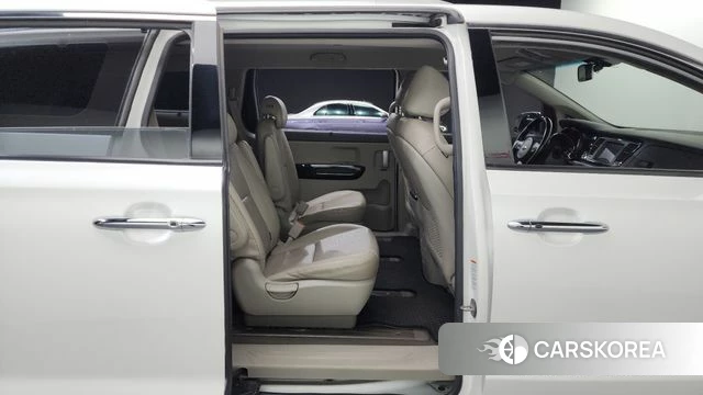 Kia The New Carnival 2018 Белый из Кореи, фото 2
