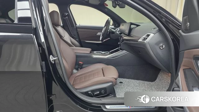 BMW 3 Series (G20) 2025 Черный из Кореи, фото 2