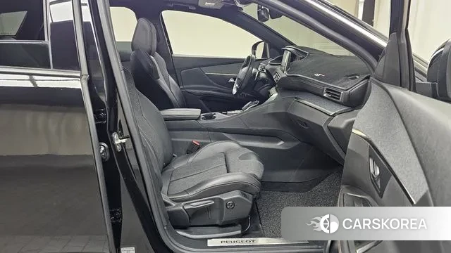 Peugeot 3008 second generation 2019 Черный из Кореи, фото 2