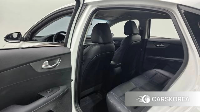 Kia Come New K3 2021 Белый из Кореи, фото 2
