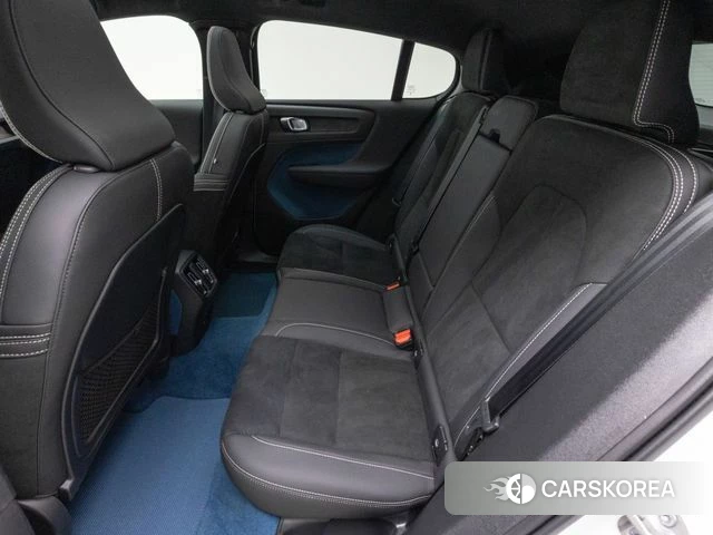 Volvo C40 Richards 2024 Белый из Кореи, фото 2