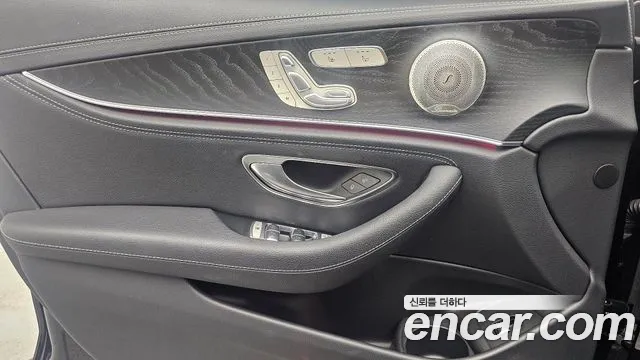 Mercedes-Benz E-Class W213 2022 Черный из Кореи, фото 2