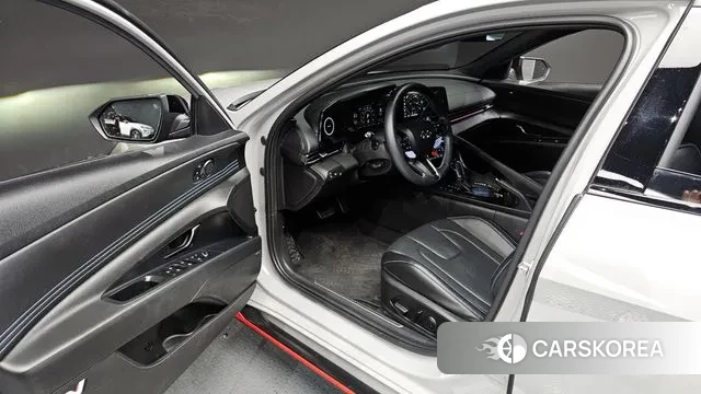 Hyundai Avante (CN7) 2022 Серебристо-серый из Кореи, фото 2