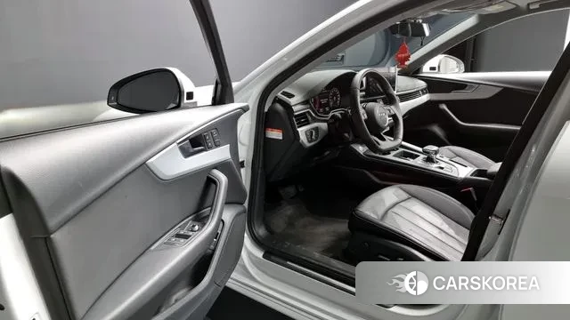 Audi A4 (B9) 2023 Белый из Кореи, фото 2