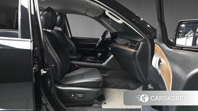 Kia Mohave Master 2023 Черный из Кореи, фото 2