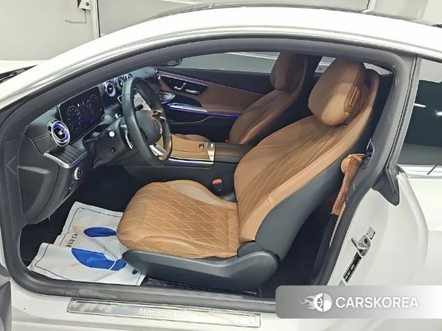 Mercedes-Benz CLE-Class C236 2024 Белый из Кореи, фото 2