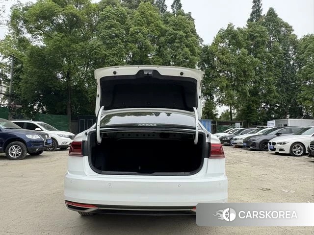 Volkswagen Bora 2021 Белый из Китая, фото 2