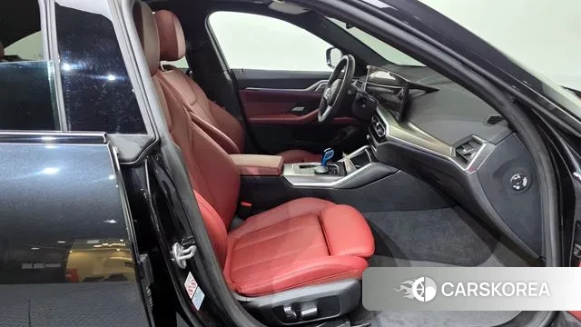 BMW i4 2022 Черный из Кореи, фото 2