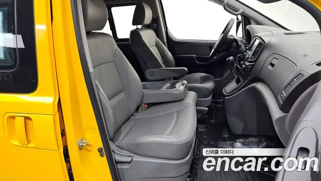 Hyundai The New Grand Starex 2018 Желтый из Кореи, фото 2