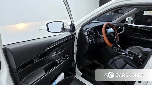 Ssangyong Beautiful Korando 2020 Белый из Кореи, фото 2