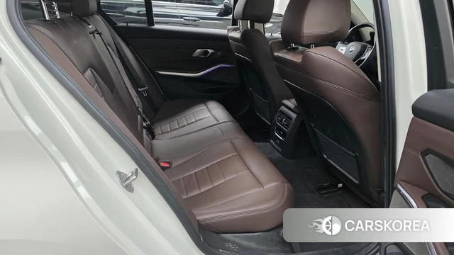 BMW 3 Series (G20) 2021 Белый из Кореи, фото 2