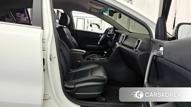 Kia Sportage 4th Generation 2018 Белый из Кореи, фото 2