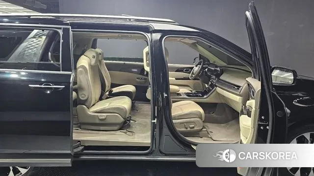 Kia Carnival 4th generation 2022 Черный из Кореи, фото 2