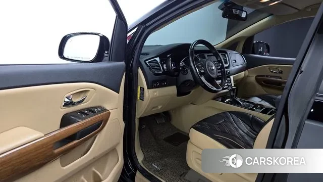 Kia All New Carnival 2018 Черный из Кореи, фото 2