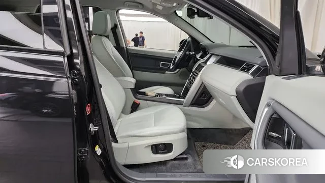 Land Rover Discovery Sports 2018 Черный из Кореи, фото 2