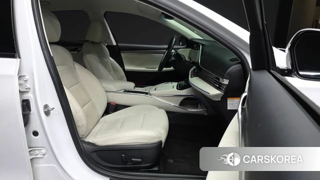 Hyundai The New Grandeur IG Hybrid 2022 Белый из Кореи, фото 2