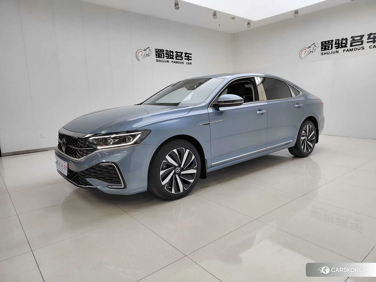 Volkswagen Passat 2021 Синий из Китая, фото 2