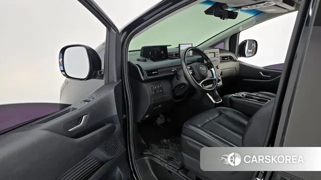 Hyundai Staria 2022 Черный из Кореи, фото 2