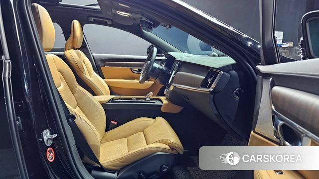 Volvo S90 2022 Черный из Кореи, фото 2