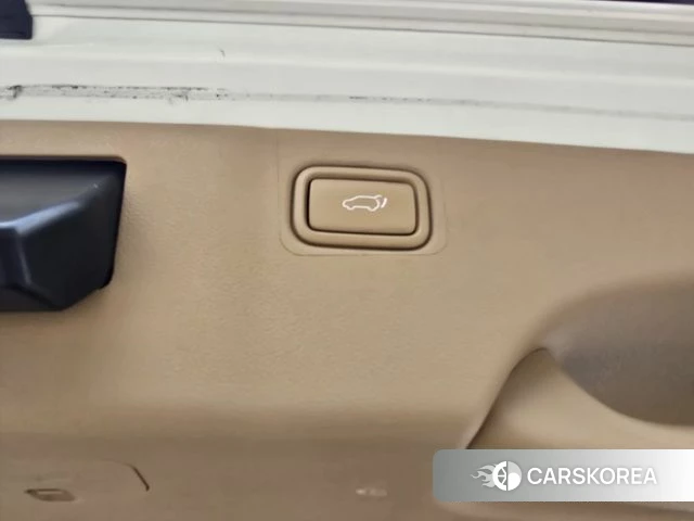 Kia The New Carnival 2019 Белый из Кореи, фото 2