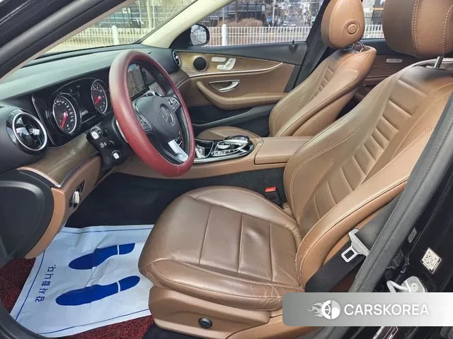 Mercedes-Benz E-Class W213 2018 Черный из Кореи, фото 2