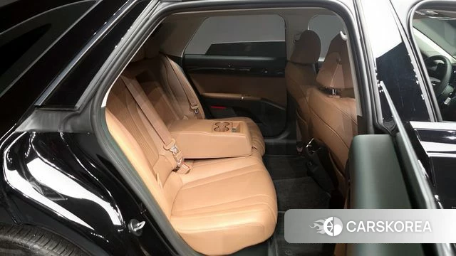 Hyundai Grandeur Hybrid (GN7) 2024 Черный из Кореи, фото 2