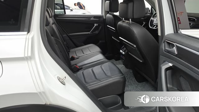 Volkswagen Tiguan second Generation 2018 Белый из Кореи, фото 2