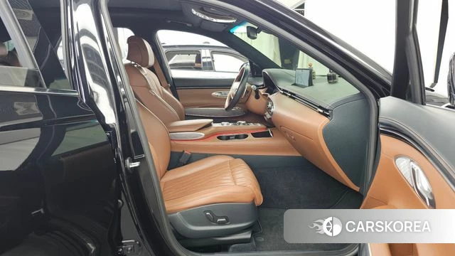 Genesis GV70 2022 Черный из Кореи, фото 2