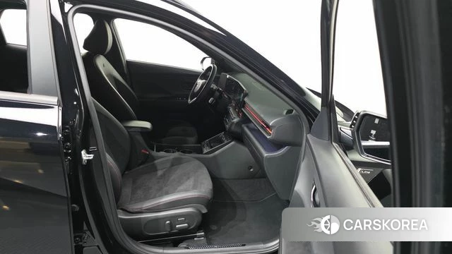 Hyundai Kona (SX2) 2024 Черный из Кореи, фото 2