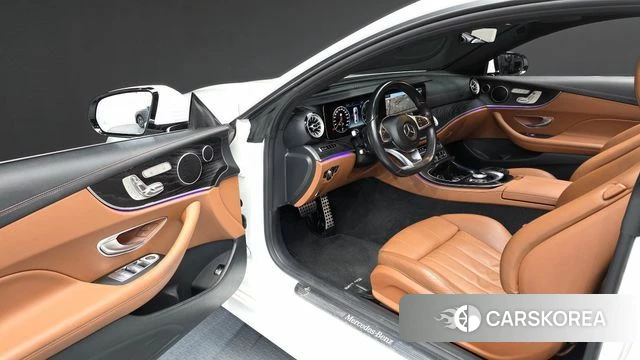 Mercedes-Benz E-Class W213 2018 Белый из Кореи, фото 2