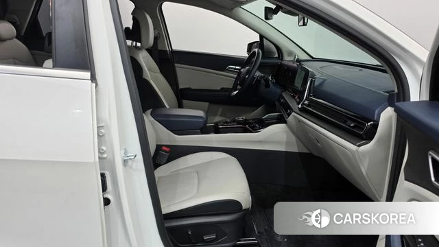 Kia Sportage 5th Generation 2023 Белый из Кореи, фото 2