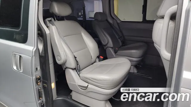 Hyundai The New Grand Starex 2019 Серебристо-серый из Кореи, фото 2