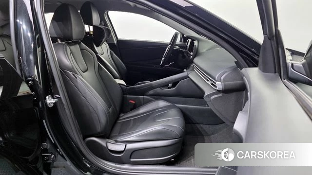 Hyundai Avante (CN7) 2022 Черный из Кореи, фото 2