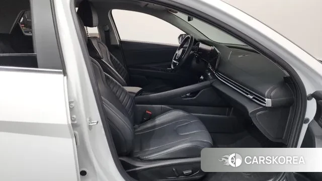 Hyundai Avante (CN7) 2023 Белый из Кореи, фото 2